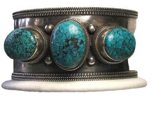 Load image into Gallery viewer, Hand Made Natural Turquoise & Silver Cuff Bracelet 9782