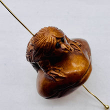 Load image into Gallery viewer, Carved Boxwood Turtle Man w/ Clam Ojime/Netsuke Bead