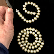 Load image into Gallery viewer, 4 Near Round 9mm Pistachio Ice Green FW Pearl Beads 9981