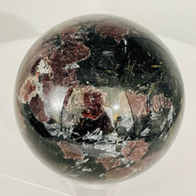 Load image into Gallery viewer, Garnet Scry Sphere Round | 3" | Red/Black | 1 Sphere |