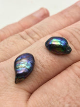 Load image into Gallery viewer, Hot Flaming Comet! Peacock Pearl Blister Strand - PremiumBead Alternate Image 6