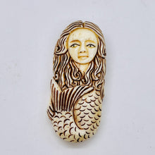 Load image into Gallery viewer, Mermaid, Demure Mermaid | 47x21x9 | Brown white | 1 Pendant bead