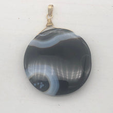 Load image into Gallery viewer, Sardonyx Agate 40mm Coin 14K Gold Filled Bead Pendant | Black | 2" Long |