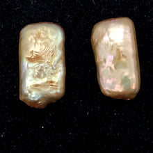 Load image into Gallery viewer, 2 Champagne Rectangle Coin FW Pearls 4459