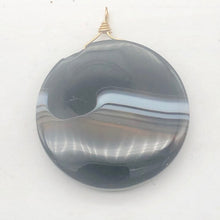 Load image into Gallery viewer, Sardonyx Agate 40mm Coin 14K Gold Filled Bead Pendant | Black | 2" Long |