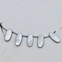 Load image into Gallery viewer, 5 Tahitian Mother of Pearl Shell 18x8mm Oval Drop Beads 4342