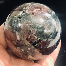 Load image into Gallery viewer, Garnet Scry Sphere Round | 3" | Red/Black | 1 Sphere |