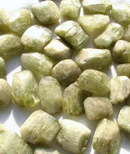 Load image into Gallery viewer, 1 Chatoyant Pale Green Kunzite Faceted Nugget Bead 3363A - PremiumBead Primary Image 1
