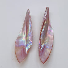 Load image into Gallery viewer, Pink Mussel Shell Designer Blade Cut Pendant Bead 4423A