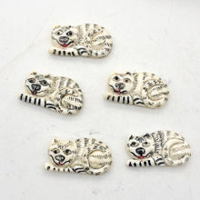 Load image into Gallery viewer, Waterbuffalo Bone Tiger Cat | 27.5x15x5.5mm | Cream/Black | 1 Bead - PremiumBead Alternate Image 3
