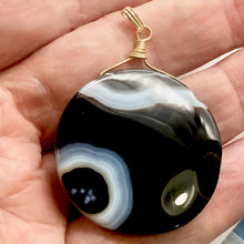 Load image into Gallery viewer, Sardonyx Agate 40mm Coin 14K Gold Filled Bead Pendant | Black | 2" Long |
