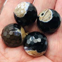 Load image into Gallery viewer, Agate Faceted Statement Strand Round | 18mm | Black/White/Brown | 22 Beads |