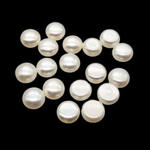 Load image into Gallery viewer, Unique Creamy top-Drill FW Button Pearls 004759