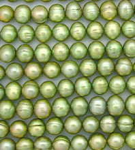 Load image into Gallery viewer, 4 Giant 10-11mm Juicy Key Lime FW Pearls 9059 - PremiumBead Alternate Image 2