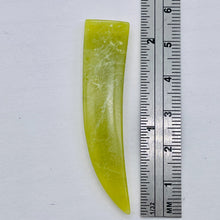 Load image into Gallery viewer, 1 Chartreuse Serpentine Jade 48x13x5mm Claw Bead 8948C