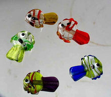 Load image into Gallery viewer, 5 Hand Made Glass Lampwork Tropical Fish Beads 7120 - PremiumBead Primary Image 1