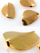 Load image into Gallery viewer, 1 Designer 20x15x3mm Petal 20K Gold 2.58 Gram 9505 - PremiumBead Alternate Image 2