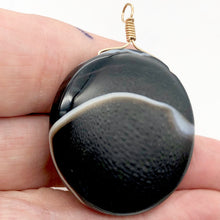 Load image into Gallery viewer, Sardonyx Agate 40mm Coin 14K Gold Filled Bead Pendant | Black | 2" Long |