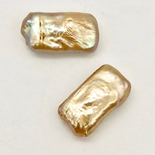 Load image into Gallery viewer, 2 Champagne Rectangle Coin FW Pearls 4459