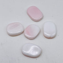 Load image into Gallery viewer, Rare Pink Conch Shell 17-20x15mm Rectangle Bead Strand 109833