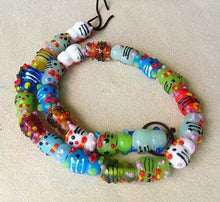 Load image into Gallery viewer, 5 Glass Lampwork Kitty Cat Cartoon Beads 007594 - PremiumBead Alternate Image 3