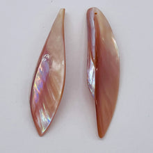 Load image into Gallery viewer, Pink Mussel Shell Designer Blade Cut Pendant Bead 4423C