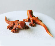 Load image into Gallery viewer, Gecko Carved & Signed Lizard Boxwood Ojime/Netsuke Bead - PremiumBead Primary Image 1