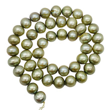 Load image into Gallery viewer, 4 Near Round 9mm Pistachio Ice Green FW Pearl Beads 9981