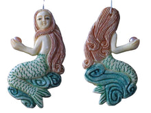 Load image into Gallery viewer, Splash Carved Mermaid W/ Pearl Centerpiece Bead 10404G
