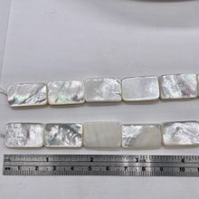 Load image into Gallery viewer, Premium Natural 21x14mm AAA Mother of Pearl Shell Bead Strand 103180