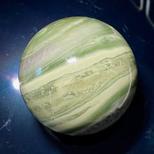 Load image into Gallery viewer, Serpentine Banded 312g Sphere | 2.5" | Green White | 1 Sphere |