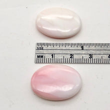Load image into Gallery viewer, Conch Shell. Oval Half Strand | 25x18x6mm | Pink White | 8 Bead(s)