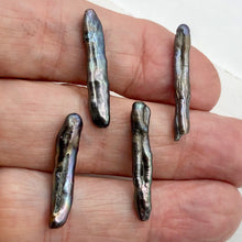 Load image into Gallery viewer, 2 Amazing Peacock Freshwater Pearl Beads 8066