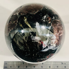 Load image into Gallery viewer, Garnet Scry Sphere Round | 3" | Red/Black | 1 Sphere |