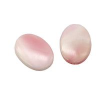 Load image into Gallery viewer, Conch Shell. Oval | 25x18x6mm | Pink White | 2 Bead(s)