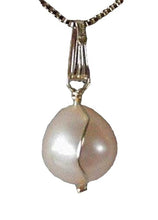 Load image into Gallery viewer, Natural Peach Tear-Drop Freshwater Pearl 14Kgf Pendant 4729D