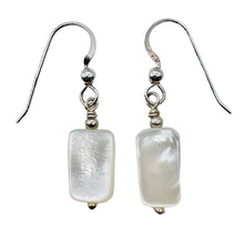 Load image into Gallery viewer, Shine Natural Mother of Pearl Shell Bead Earrings 202206