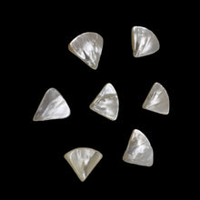 Load image into Gallery viewer, 5 Mother of Pearl 20x14x4mm to 27x22x4mm Briolette Beads 9601