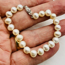 Load image into Gallery viewer, Creamy White 5mm FW Pearl & Silver 7" Bracelet 9916A