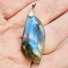 Load image into Gallery viewer, Labradorite Sterling Silver Natural | 1 1/2" Long | Blue | 1 Pendant |