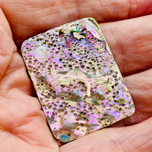 Load image into Gallery viewer, Pink Sheen Abalone 38x29mm Pendant Bead 3151AB