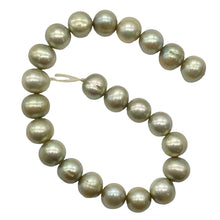 Load image into Gallery viewer, 4 Near Round 9mm Pistachio Ice Green FW Pearl Beads 9981