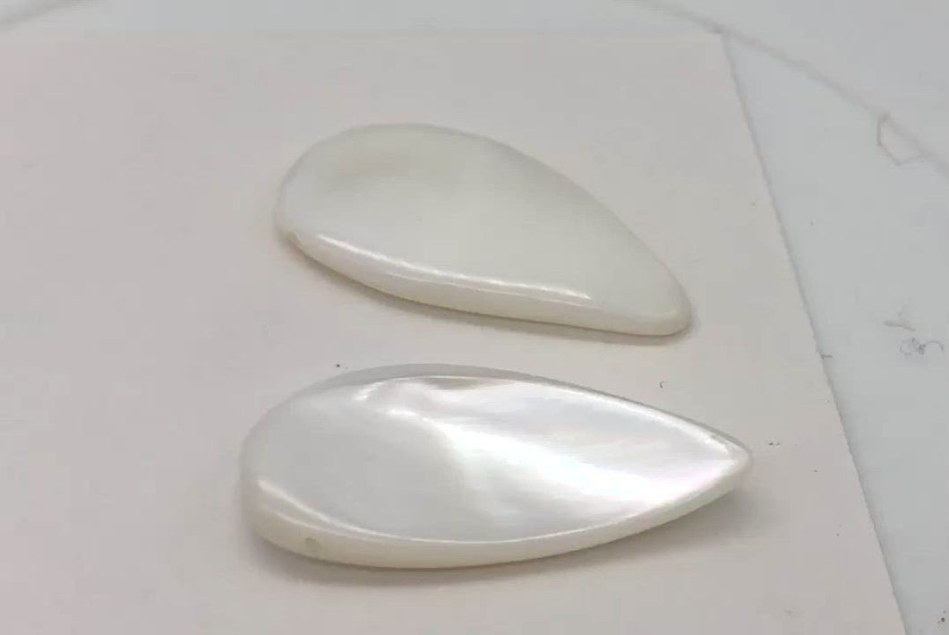 Mother of Pearl Pendant Beads |28x12x5-35x16x4.5mm | White | Pendant | 2 bds | | 28x12x5-35x16x4.5mm | White |  Bead(s)