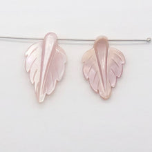Load image into Gallery viewer, 2 Velvety Pink Mussel Shell Leaf Pendant Beads 4326B