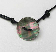Load image into Gallery viewer, Elegant Tahitian Mother of Pearl Shell 15 to 17 inch Collar Necklace 107216 - PremiumBead Alternate Image 3