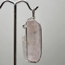 Load image into Gallery viewer, Light Lavender Kunzite Sterling Silver Wire-Wrap Crystal Prendant| 2 Inch Long|