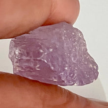 Load image into Gallery viewer, Kunzite High-end Natural Crystal | 22x25x17mm | Purple | 1 Crystal