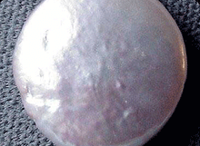 Load image into Gallery viewer, 1 Warm Platinum 13.5mm Coin Pearl 004774 - PremiumBead Alternate Image 3