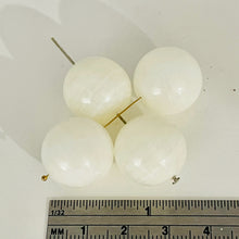 Load image into Gallery viewer, Sardonyx Gemmy Round Beads | 18mm | White | 4 Beads |
