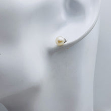 Load image into Gallery viewer, Pearl 14K Gold 6mm Stud Earrings | 6mm | White | 1 Pair |
